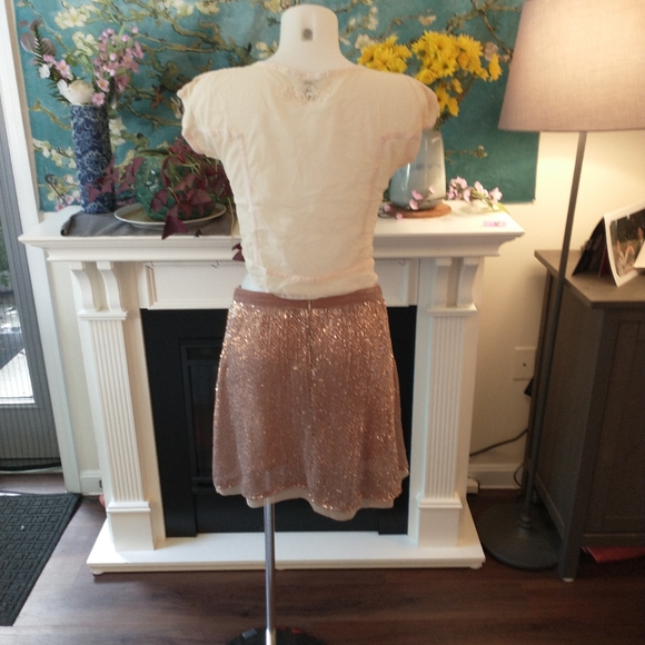 Free People Sequin rose gold skirt NWOT 8. - Picture 3 of 3